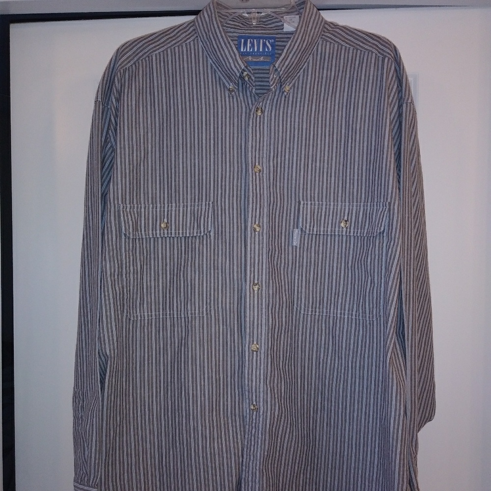 Vintage Levi's Long Sleeved Button Up